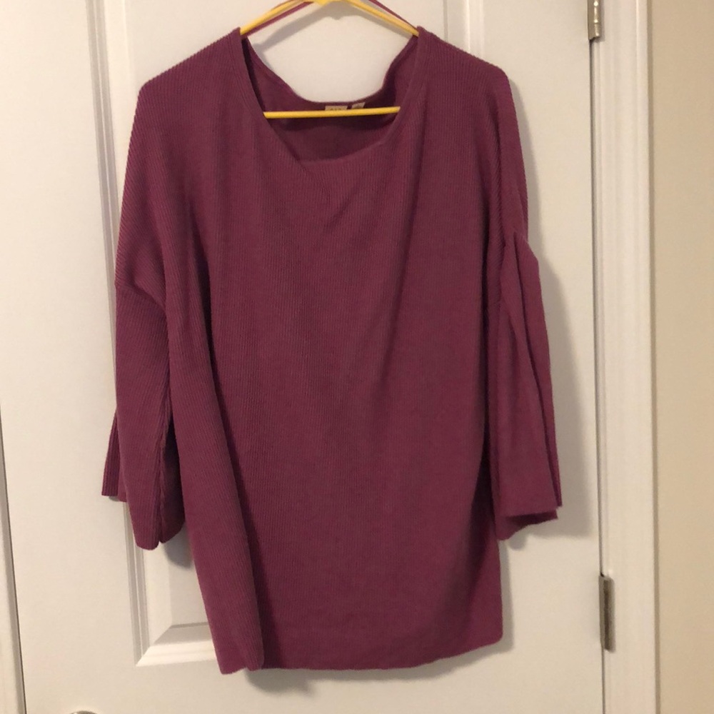 Gap bell sleeve sweater